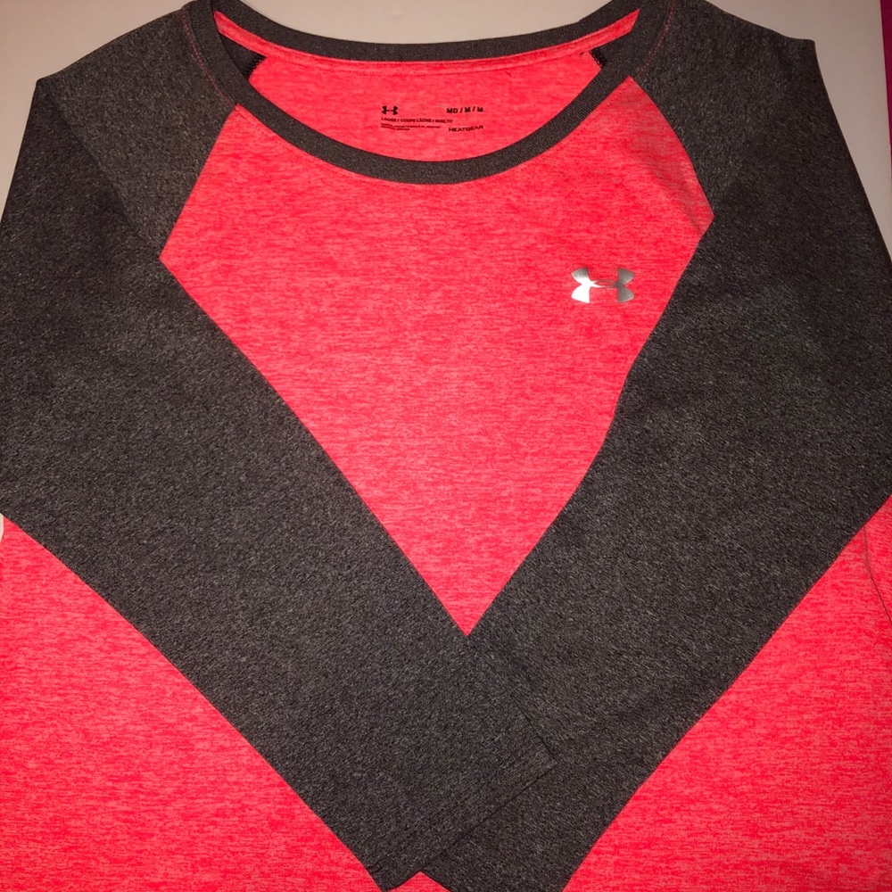 Women’s Under Armour Shirt Size Medium
